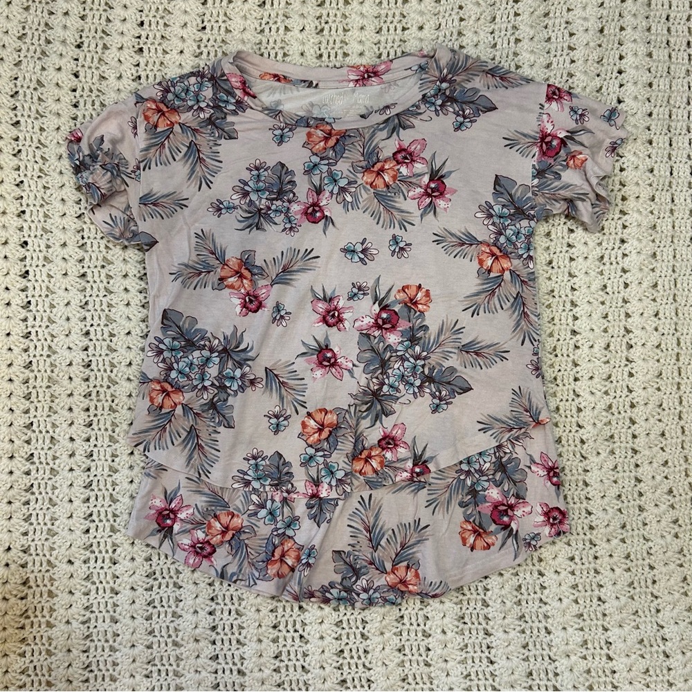 Latched Mama Nursing Shirt - size Small